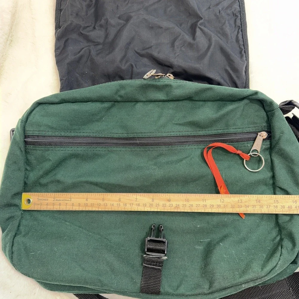 Vintage Jansport USA Green Floral Tapestry Suede Leather Book Messenger Bag